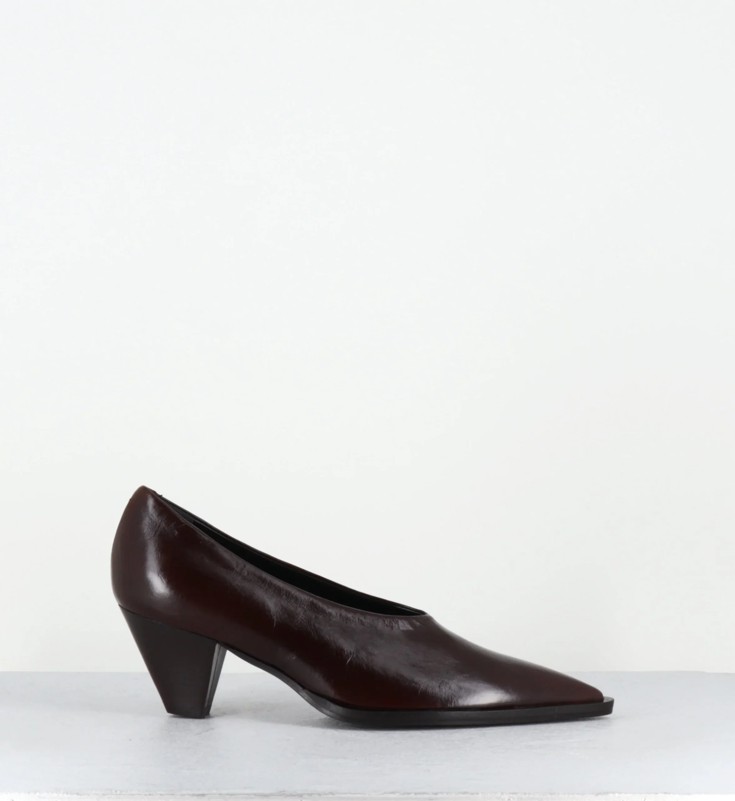 Escarpins talon conique en cuir marron - AMBRES CANNES CHOCOLATE