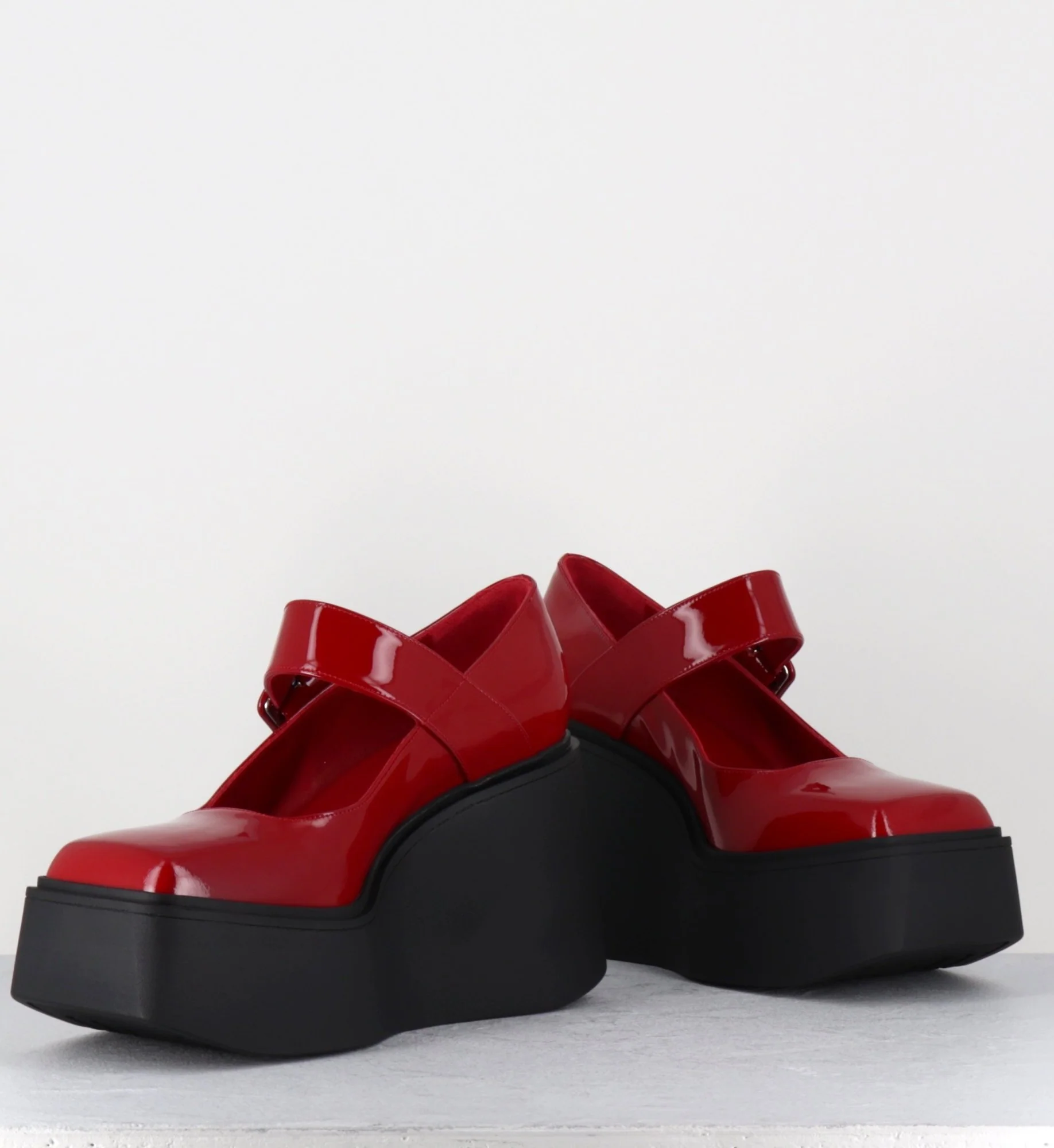 90s Mary-Jane compensées en cuir vernis rouge - YERI VERNICE ROSSO – Image 3