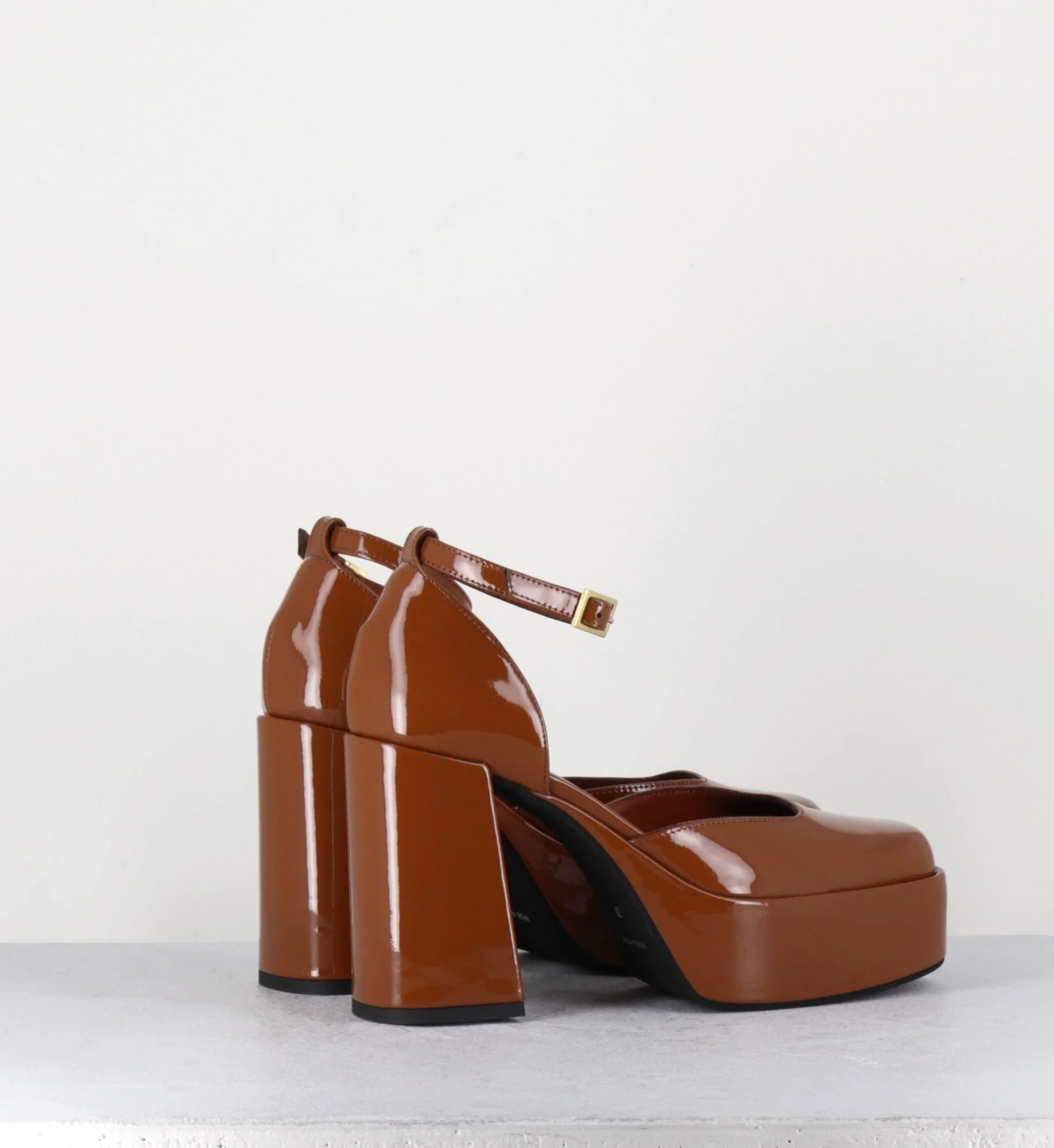 Babies à plateforme en cuir vernis caramel - SQUARE CUOIO – Image 9