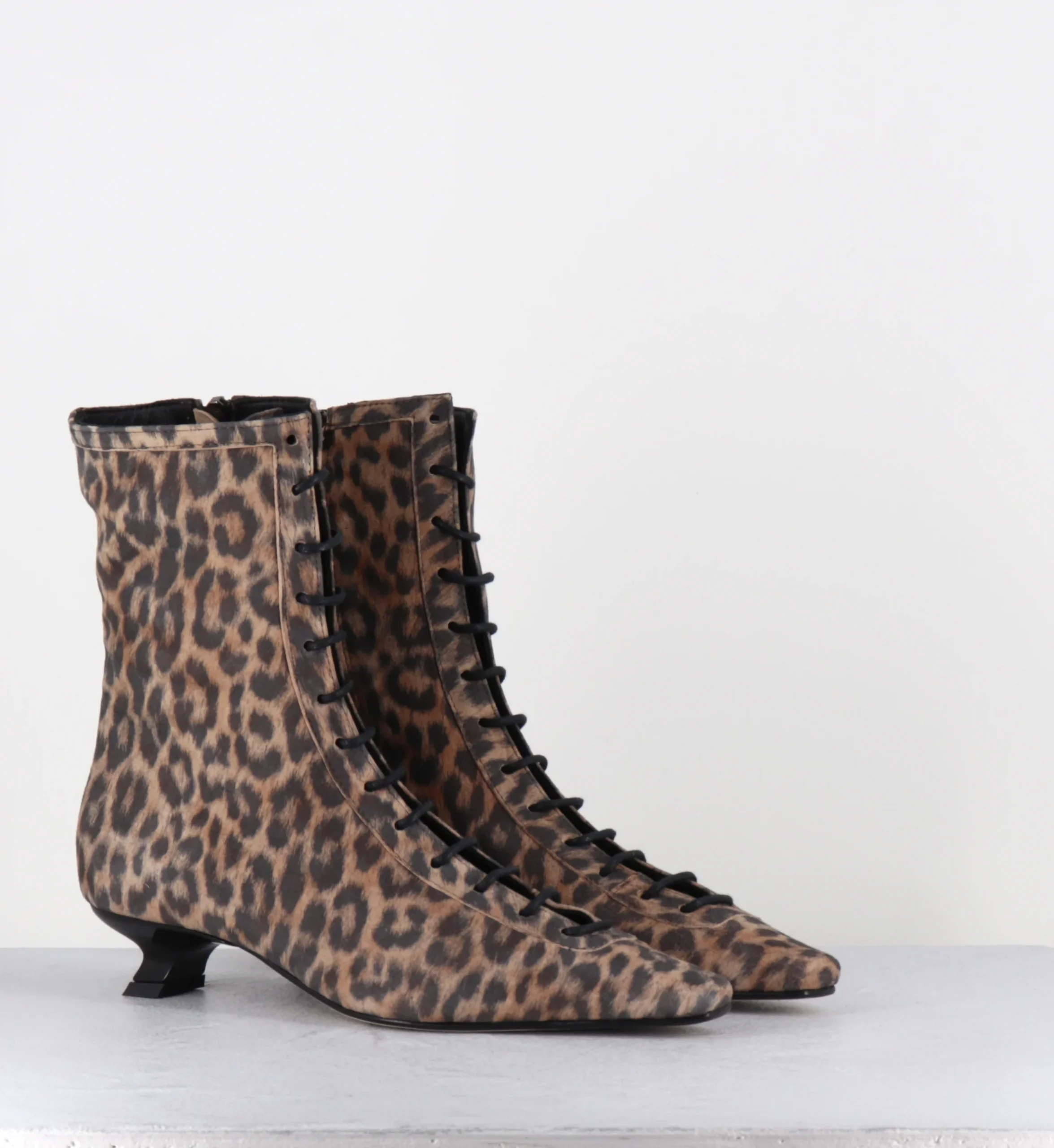 Boots à lacets petit talon imprimé léopard - CORSO KAMELOS MACULATO – Image 7