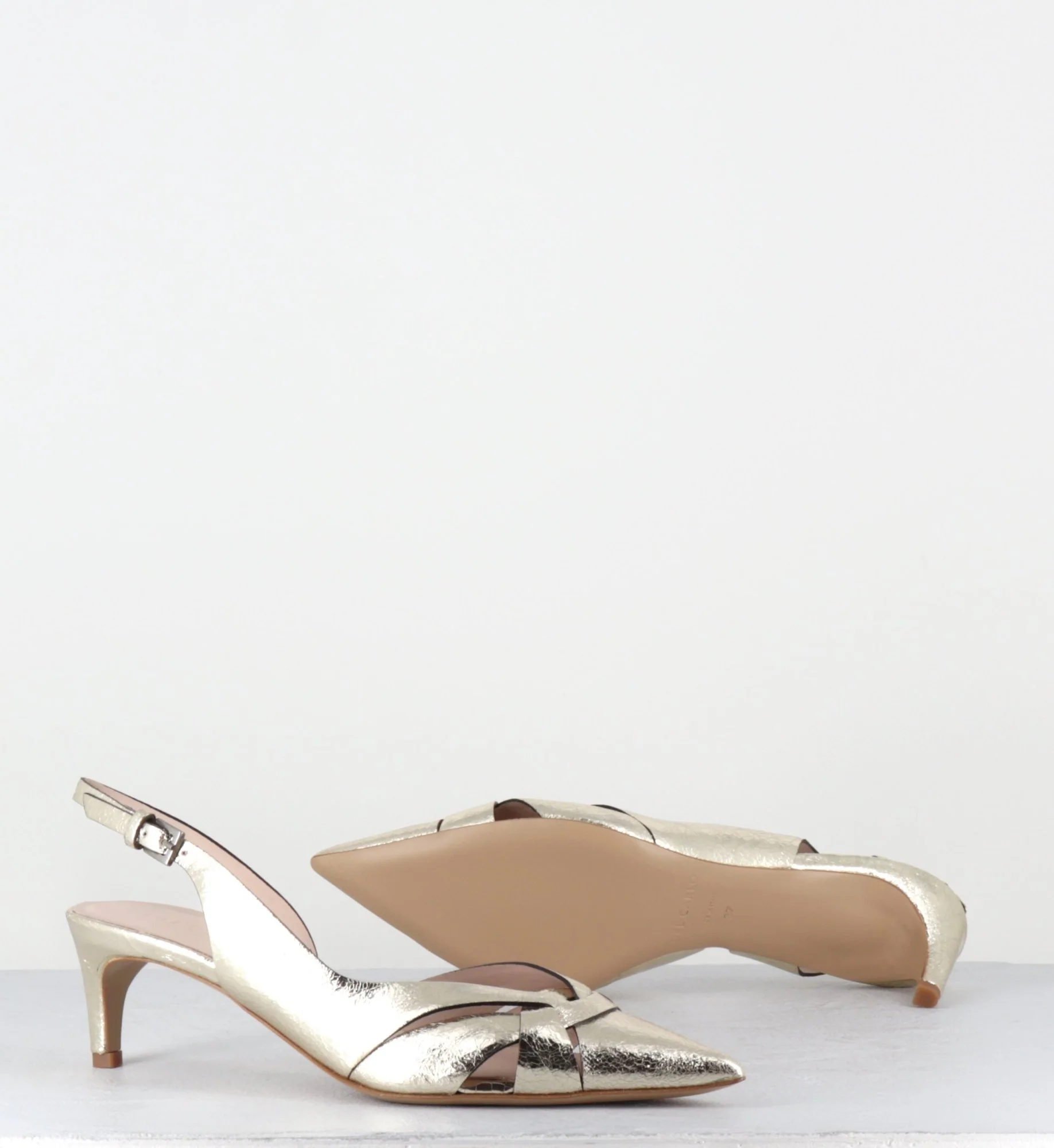 Escarpins slingback pointu petit talon métallisé doré - 11702 CRAK PIRITE – Image 6