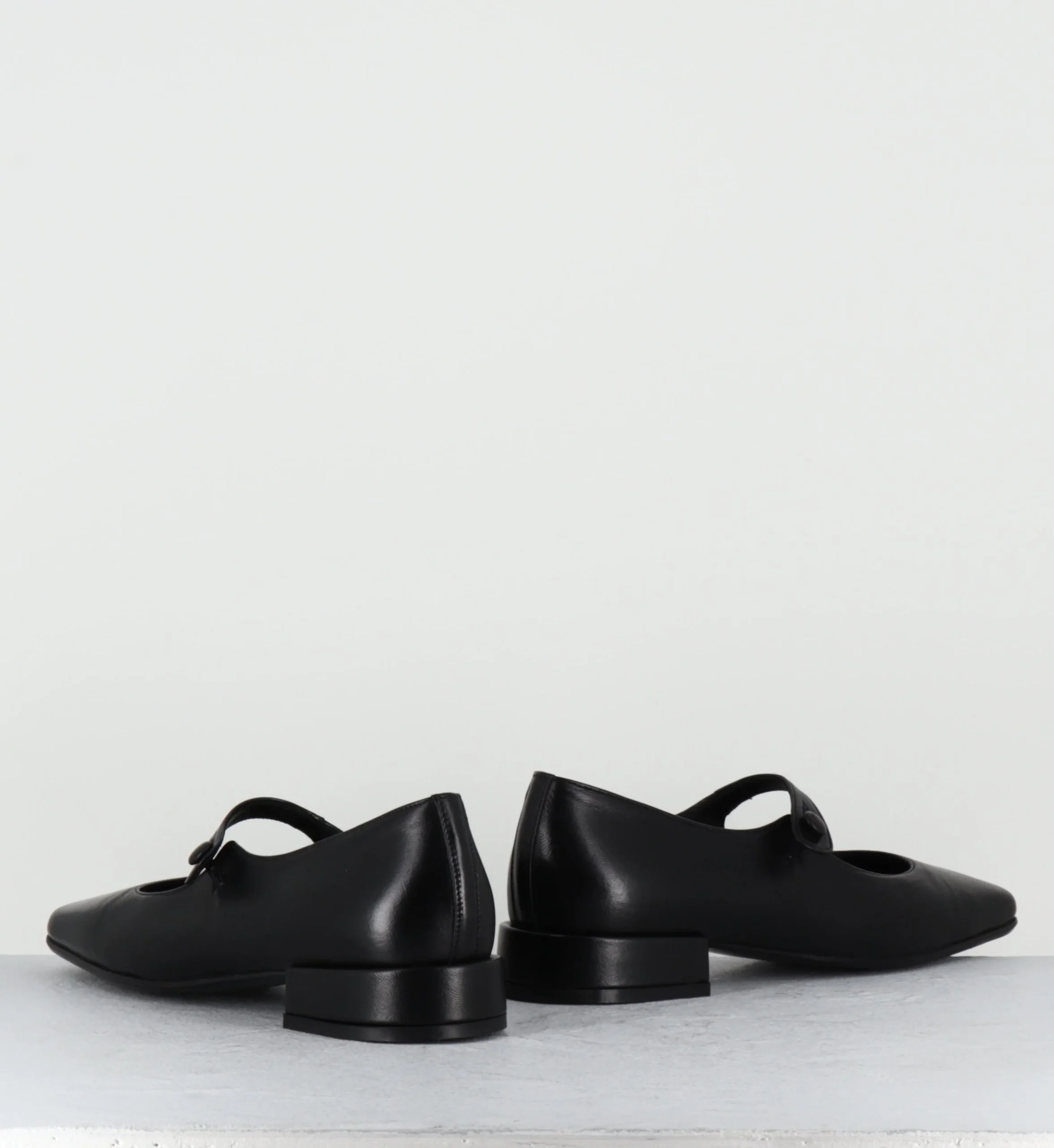 Babies en cuir souple noir bout carré - JANE BLACK COWHIDE – Image 6