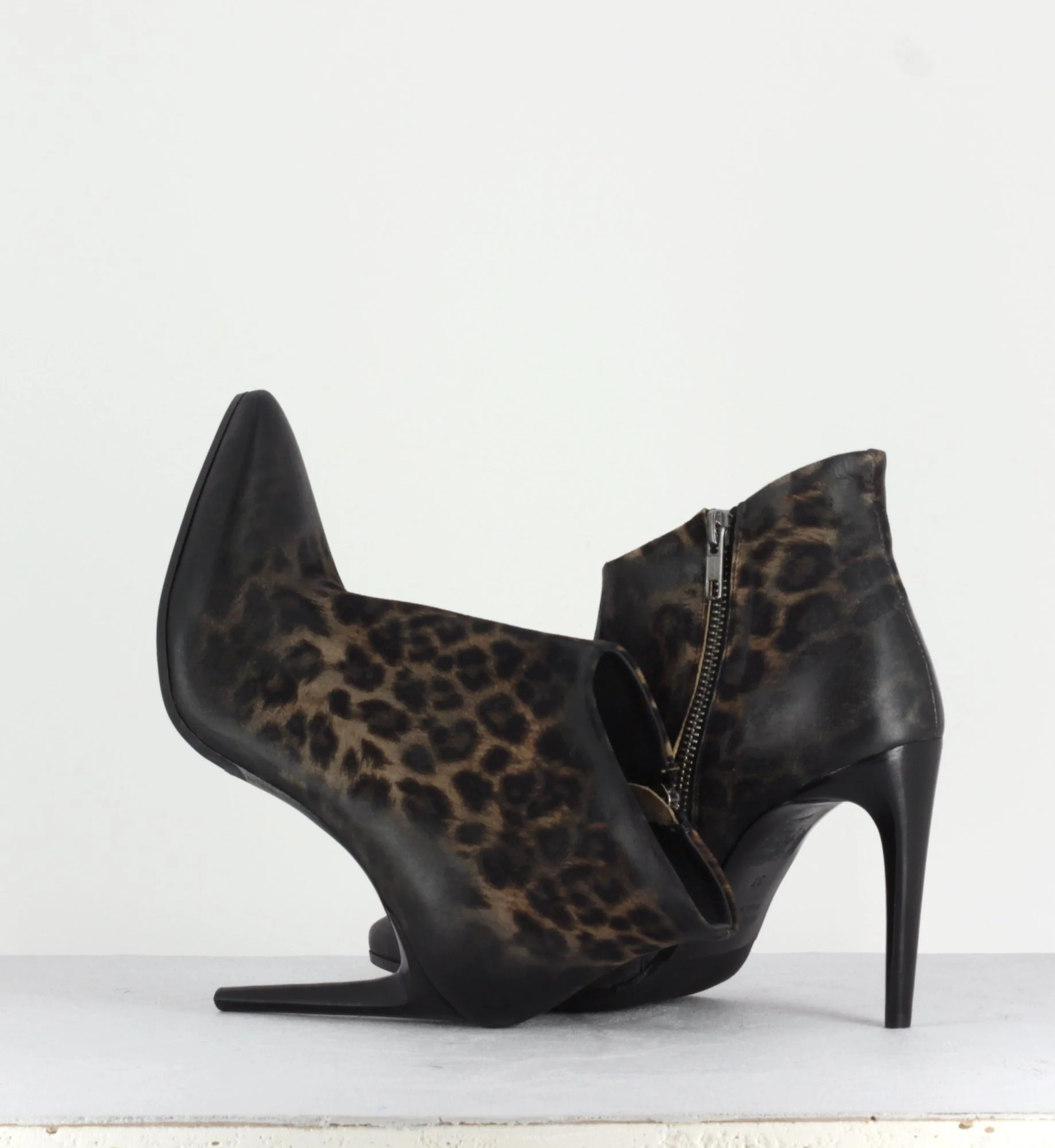 Boots bout pointu talon haut en cuir imprimé léopard - 6588L – Image 5