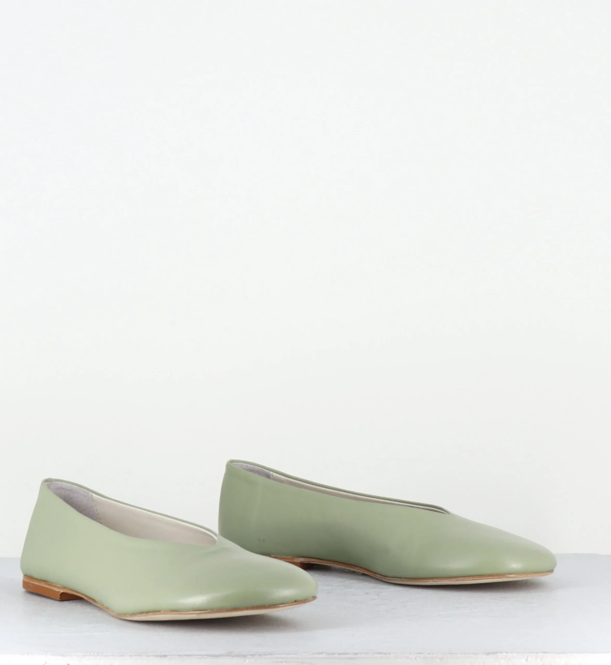 Ballerines rondes en cuir vert clair - NESSO BUFFY ASPARAGO – Image 6