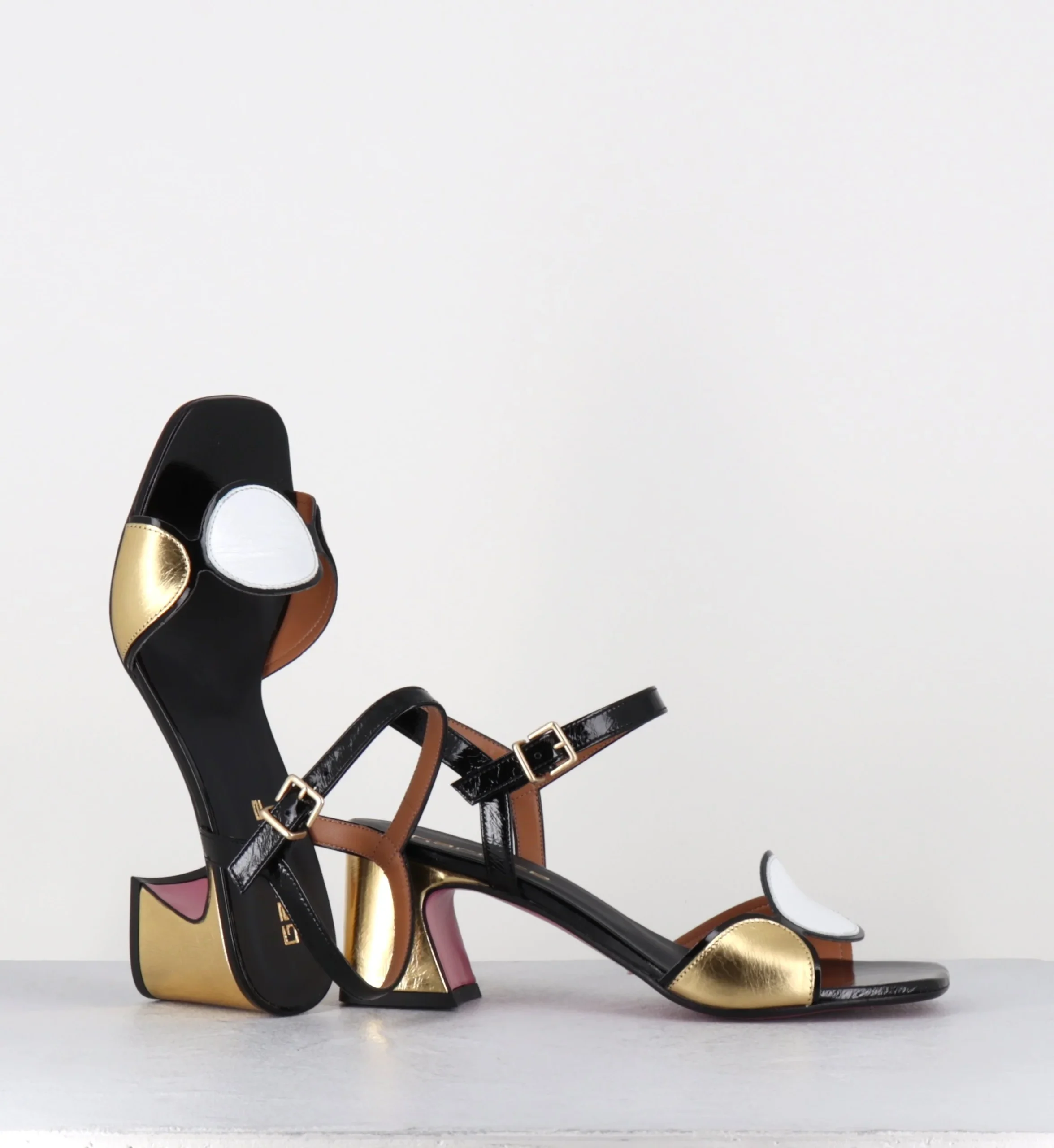 Sandales 60s en cuir doré noir blanc - CARTOU LUX NERO – Image 6