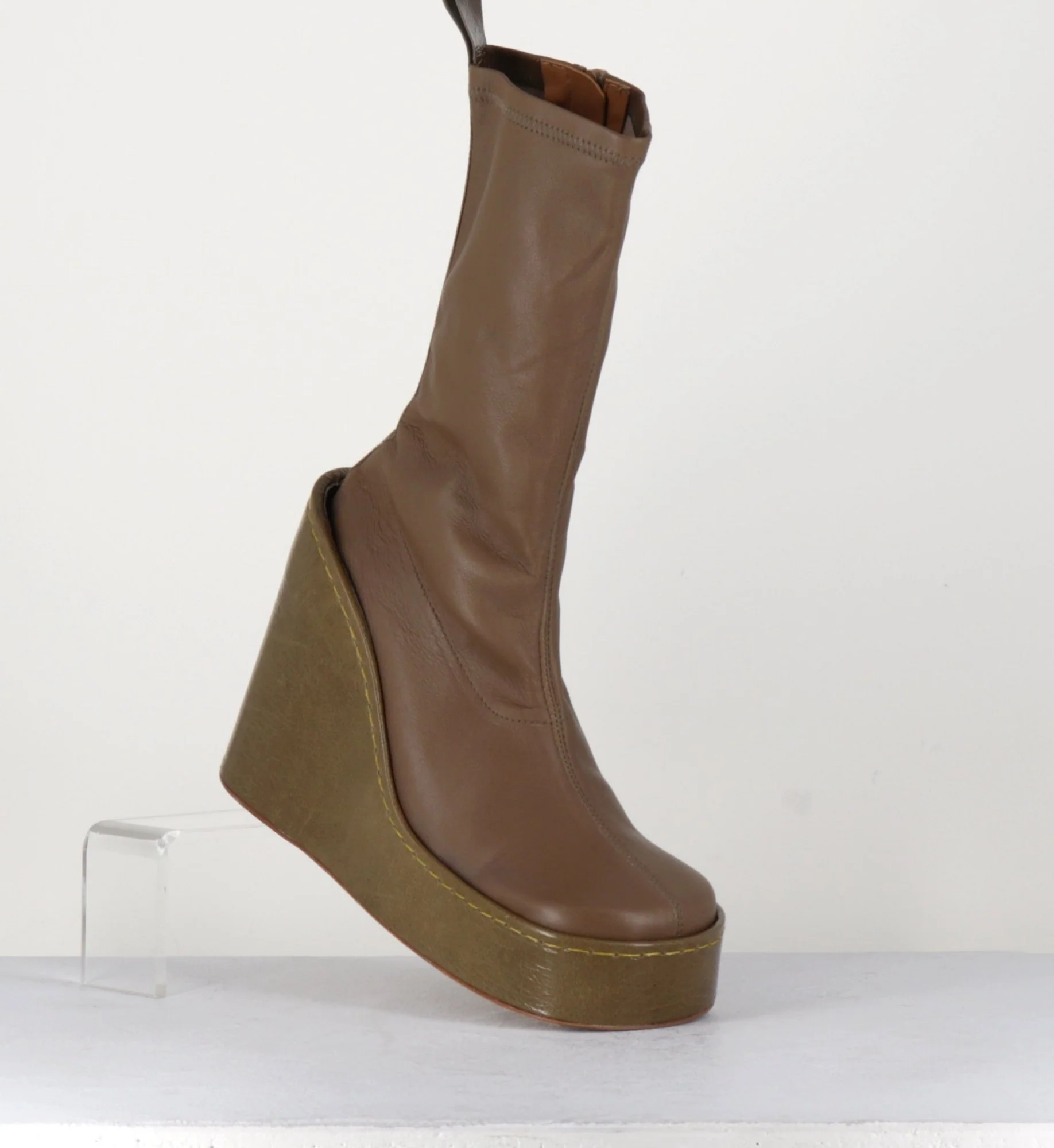 Boots en cuir khaki compensées - HANAE KHAKI BOOTS – Image 9