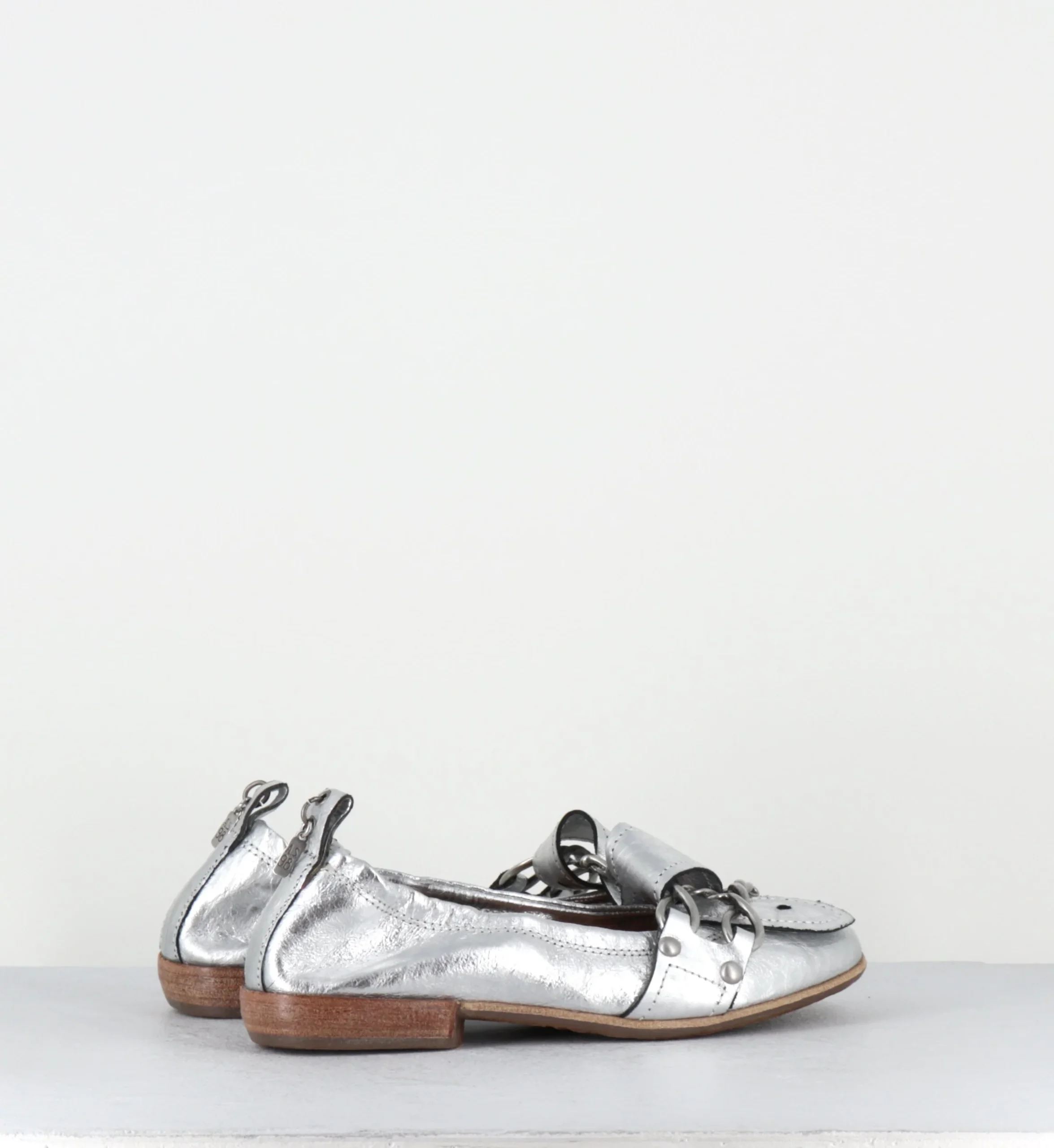 Ballerines en cuir argent et ceinturon métallique - B59107 ARGENTO – Image 4